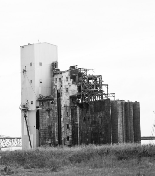 abandoned grain elevator - duluth minnesota