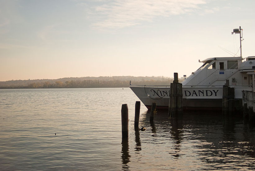 boat in old town harbor