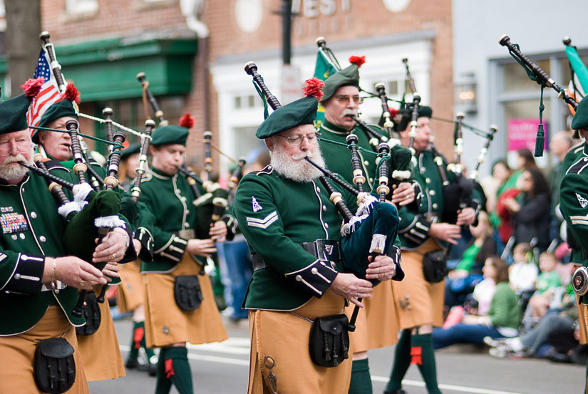 bagpipers at the st. patrick's day parade