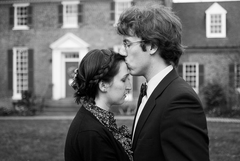 kissing forehead in alexandria, va