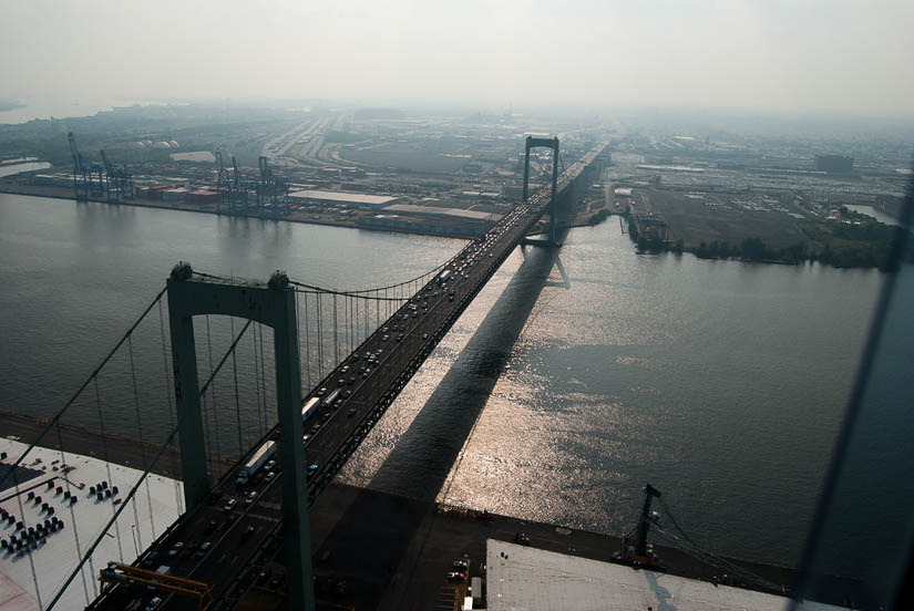 philadelphia bridge from a helicopter