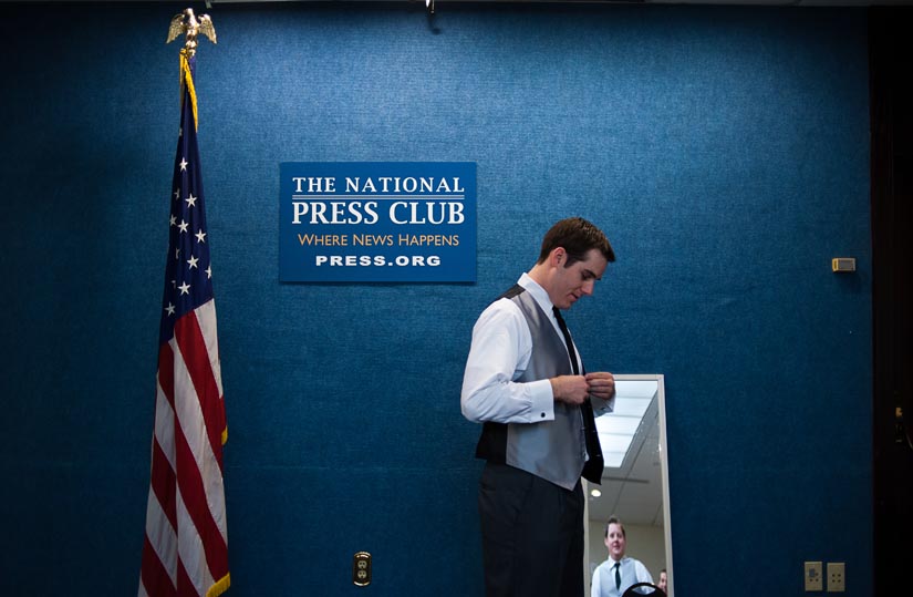 20111029_molly-brian-wedding_0053 groom gets ready at the national press club in washington, dc