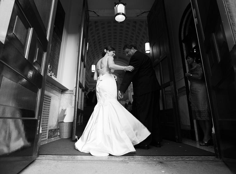 bride and her father at dc holy rosary church