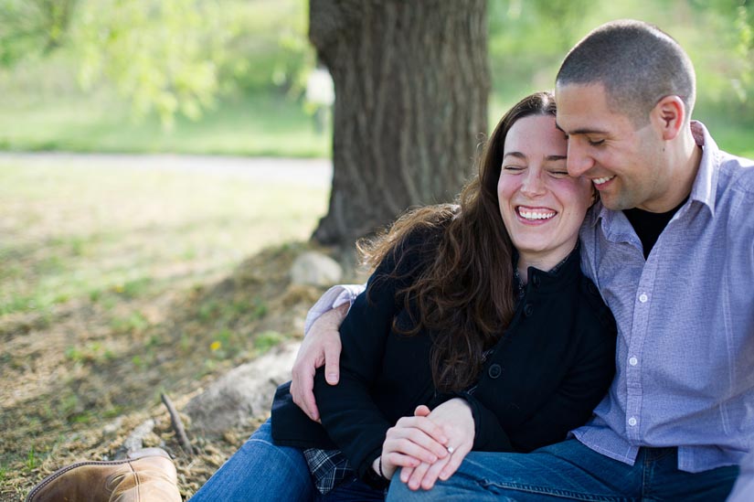 super cute engagement session at barrel oak winery