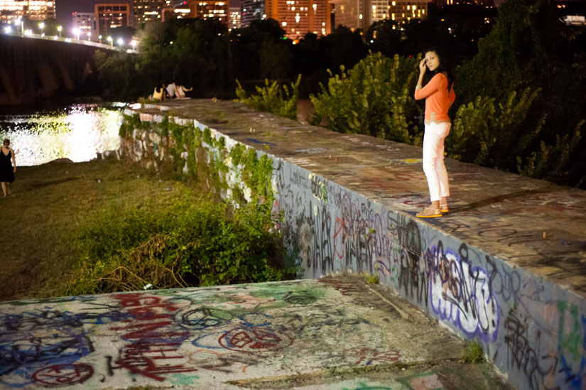 wedding photographer with graffiti