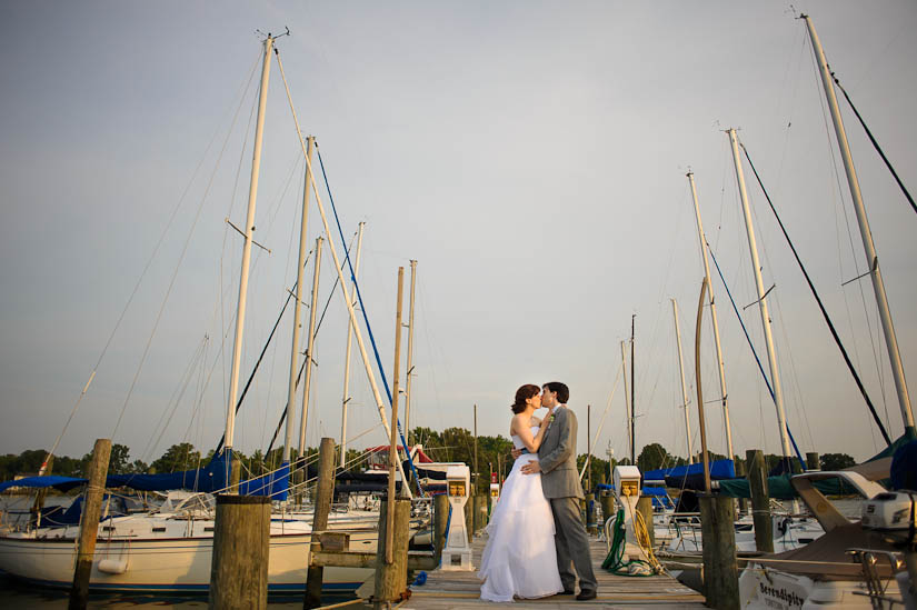 bride and groom portraits at williamsburg yacht club