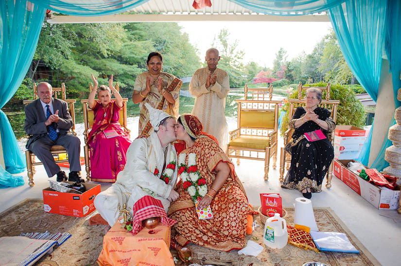 first kiss at garden falls indian wedding