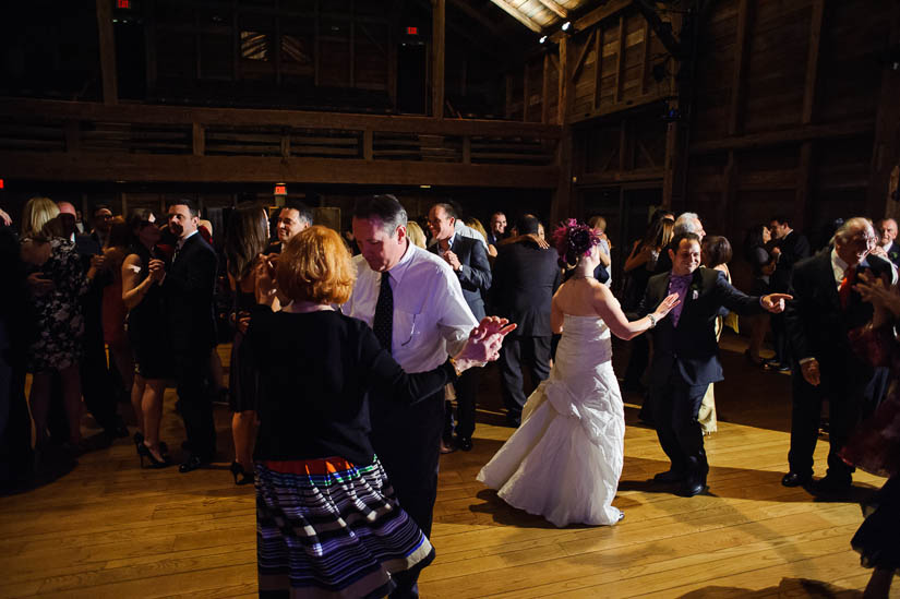 dancing at the barns at wolf trap wedding