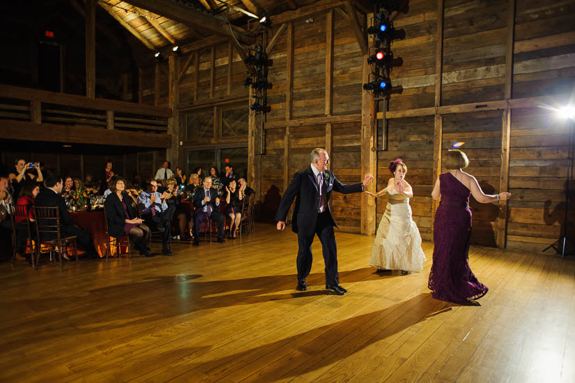 wedding photography at the barns at wolf trap