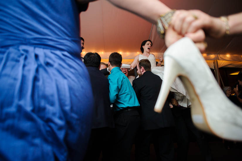 bride spazzing out during hora at baltimore museum of art