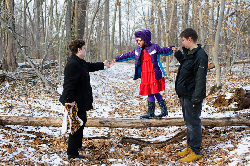 documentary family photography in the woods