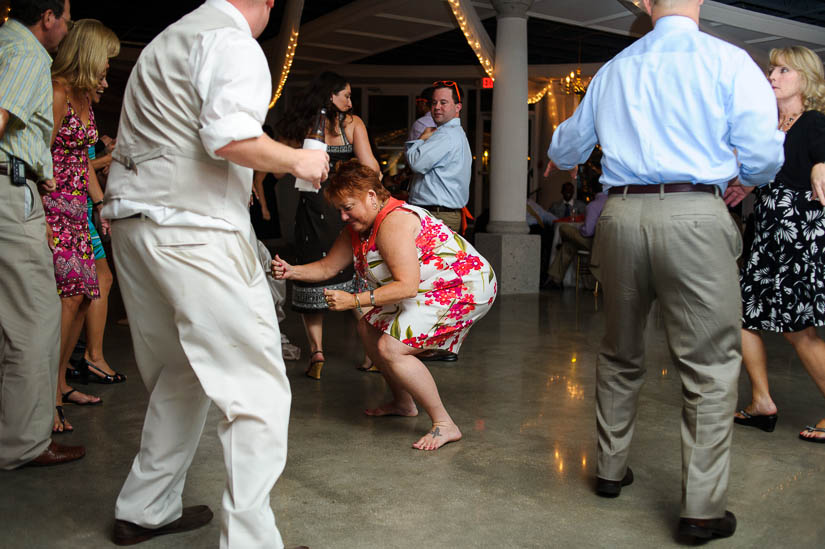 dance party at eastern shore wedding