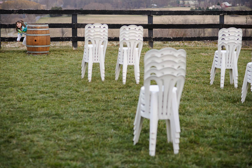 kids playing at bluemont vineyard wedding