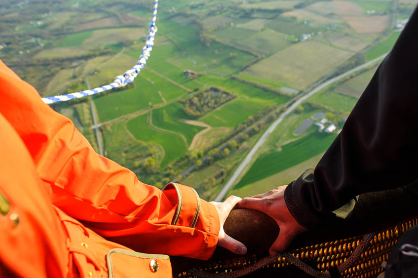 engagement photo session with a hot air balloon