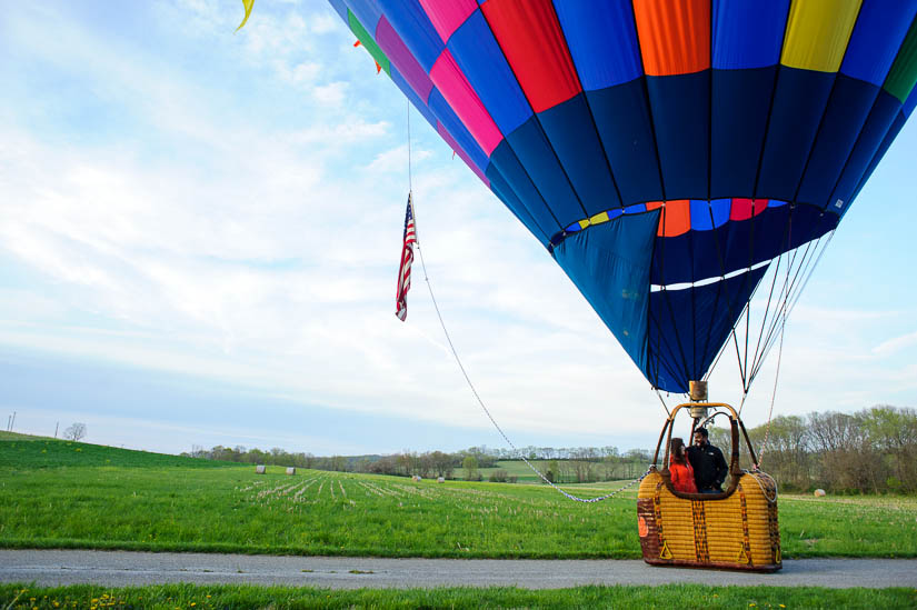 hot air balloon engagement photos