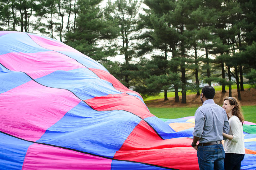 hot air balloon engagement photo shoot