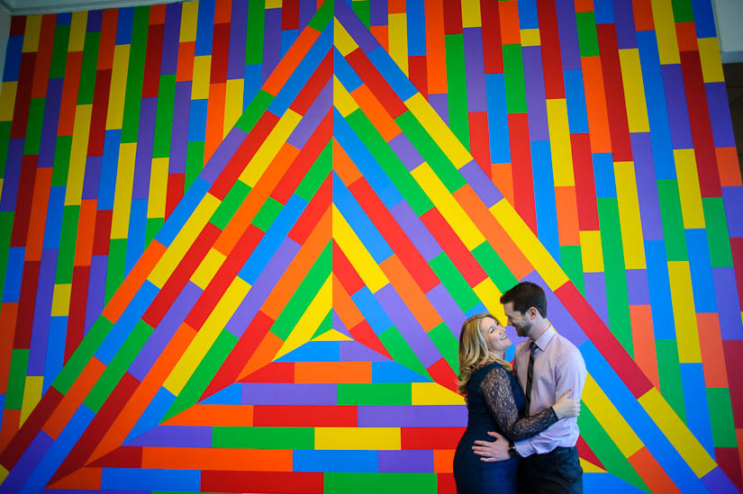 engagement session in the hirshhorn museum