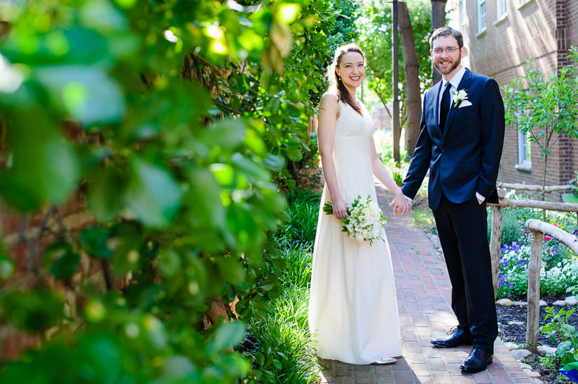 wedding portraits in old town alexandria