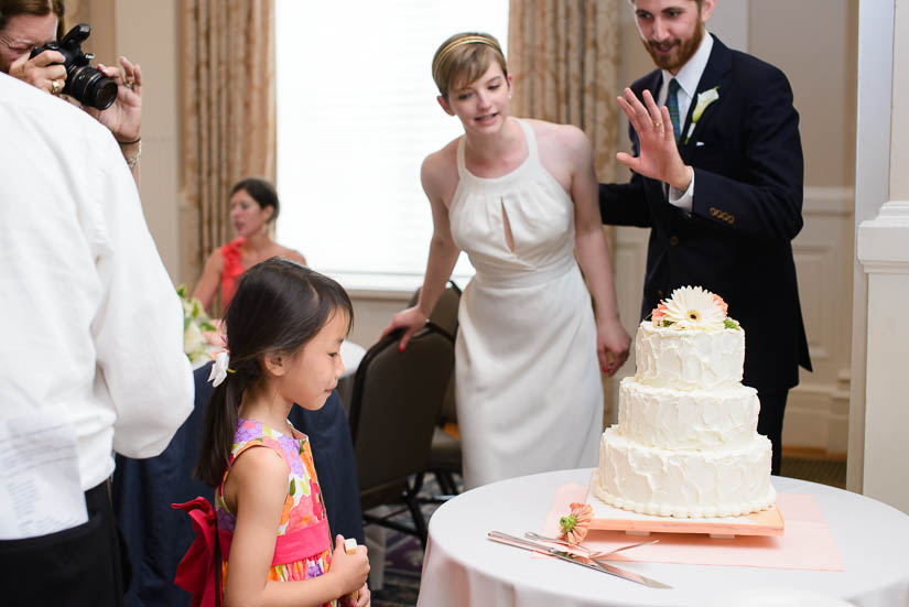 little girl eyeing the cake at carnegie institution for science wedding