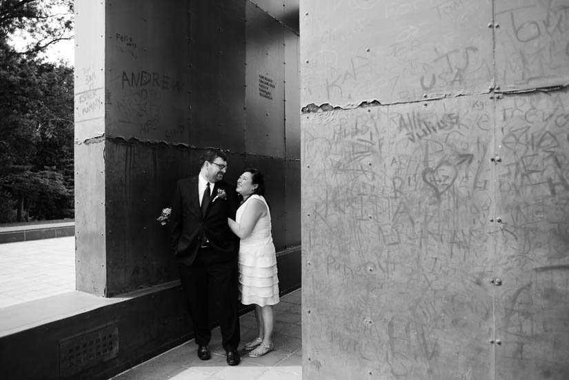 wedding portraits by the iwo jima memorial in arlington, va