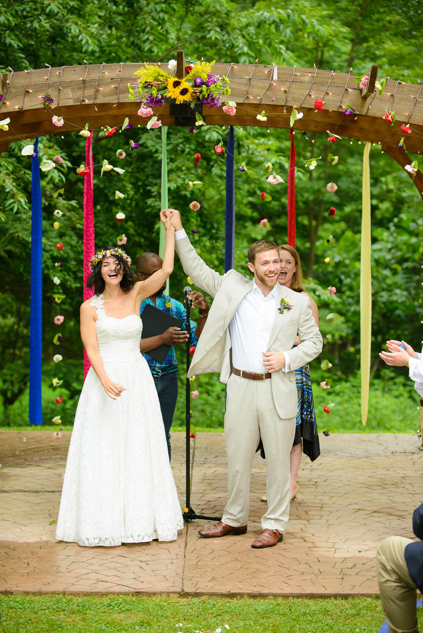 outdoor wedding at the woodlands at algonkian