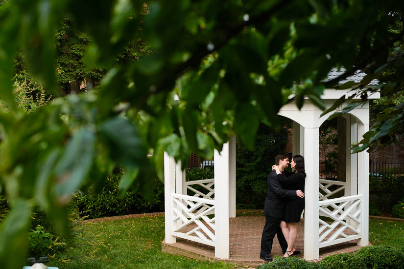 engagement photos at carlyle house