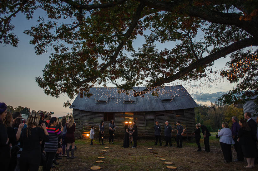 funky-barn-wedding-in-maryland-2